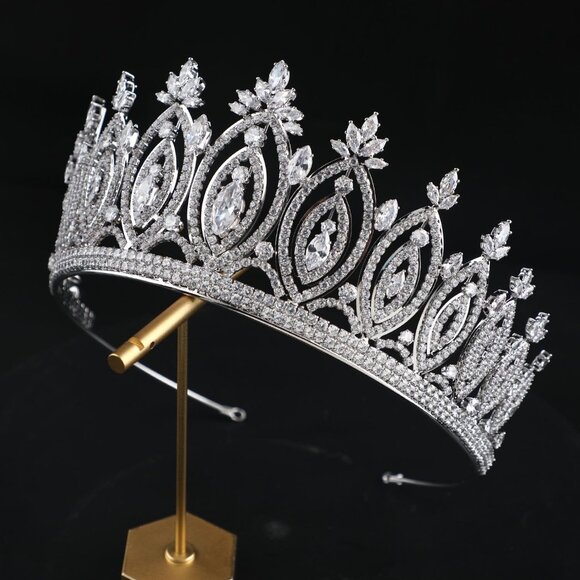 Silver Bridal Tiara Crown Cubic Zirconia Wedding Pageant Prom Accessory - Picture 4 of 9